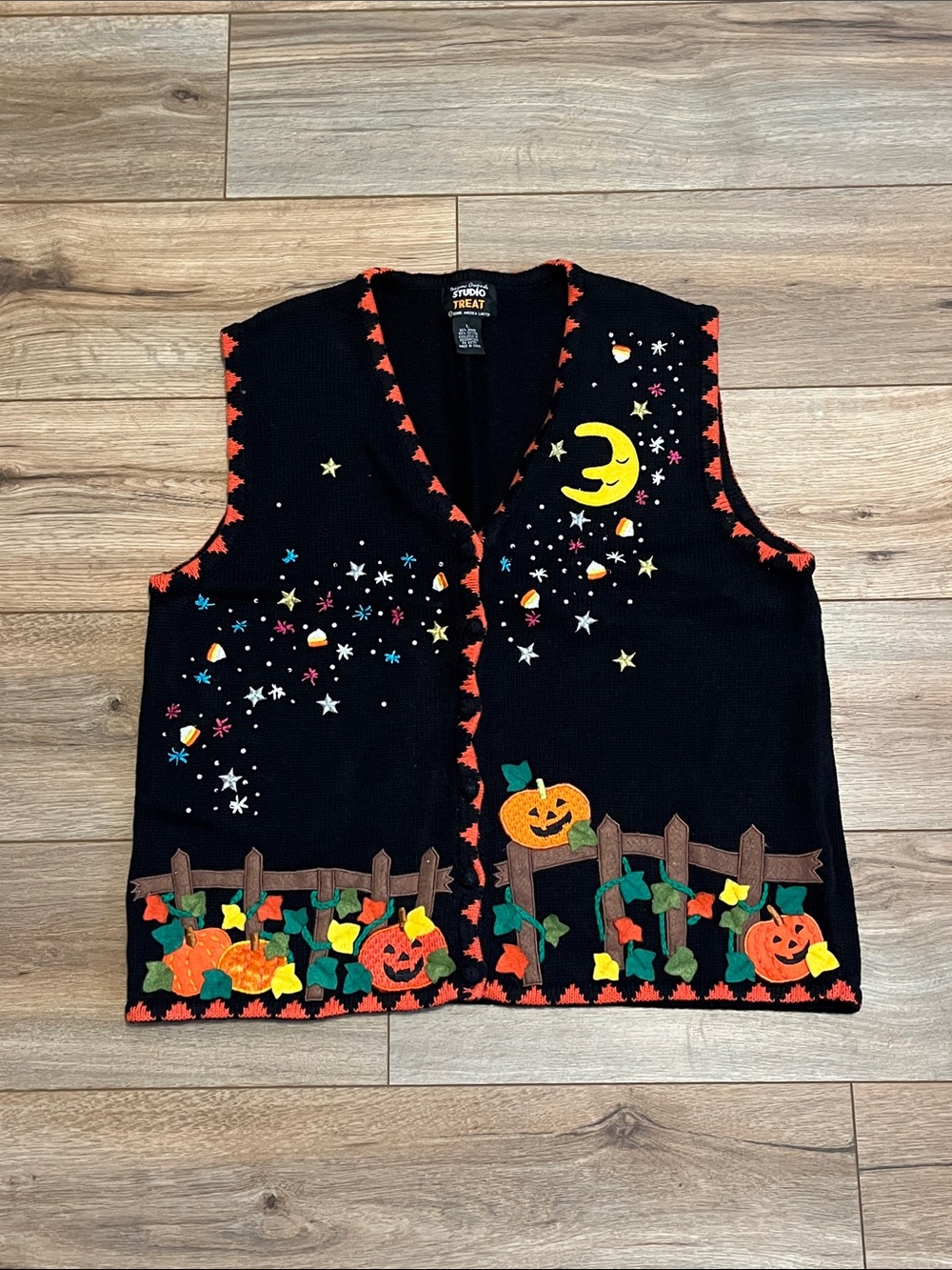 Studio Treat Halloween Sweater Vest Black Pumpkin Moon Embroidered Women’s Large